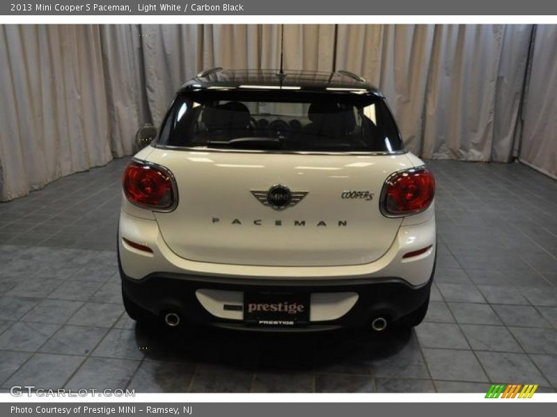 Light White / Carbon Black 2013 Mini Cooper S Paceman