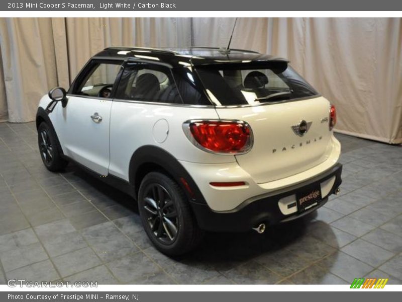 Light White / Carbon Black 2013 Mini Cooper S Paceman