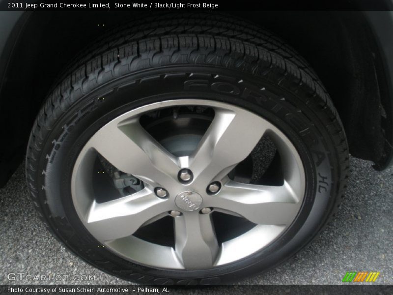 Stone White / Black/Light Frost Beige 2011 Jeep Grand Cherokee Limited