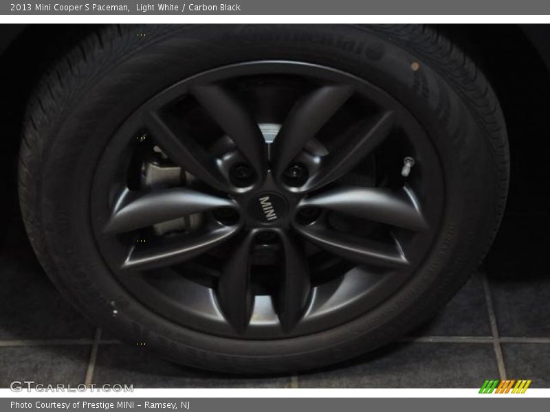 Light White / Carbon Black 2013 Mini Cooper S Paceman