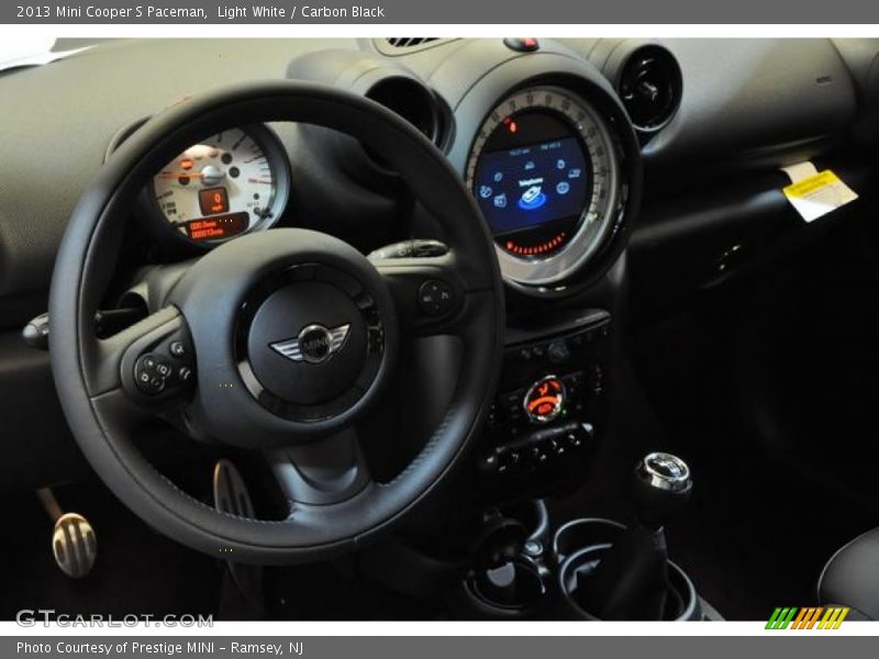 Light White / Carbon Black 2013 Mini Cooper S Paceman