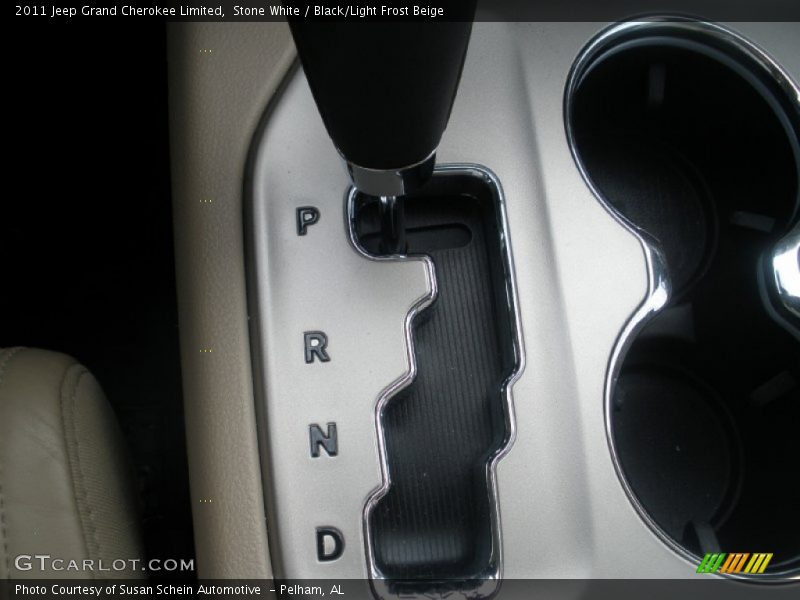 Stone White / Black/Light Frost Beige 2011 Jeep Grand Cherokee Limited