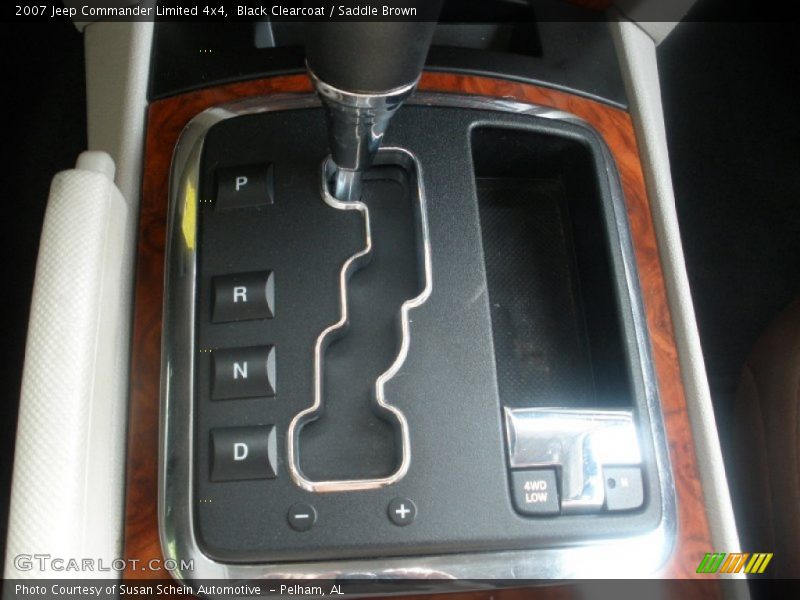 Black Clearcoat / Saddle Brown 2007 Jeep Commander Limited 4x4