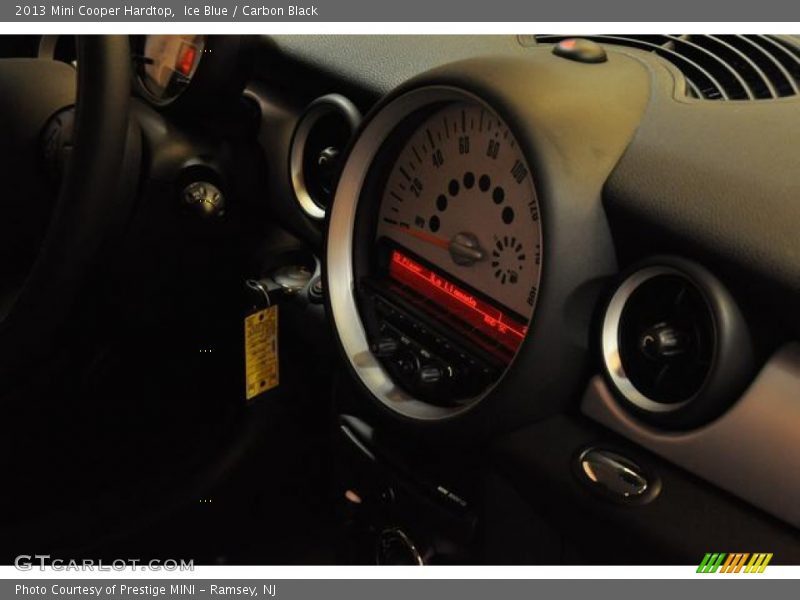 Ice Blue / Carbon Black 2013 Mini Cooper Hardtop