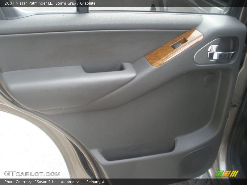 Storm Gray / Graphite 2007 Nissan Pathfinder LE
