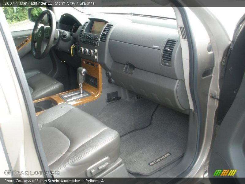 Storm Gray / Graphite 2007 Nissan Pathfinder LE
