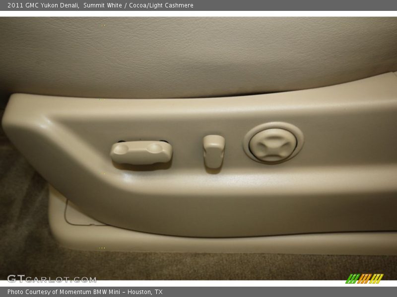 Summit White / Cocoa/Light Cashmere 2011 GMC Yukon Denali