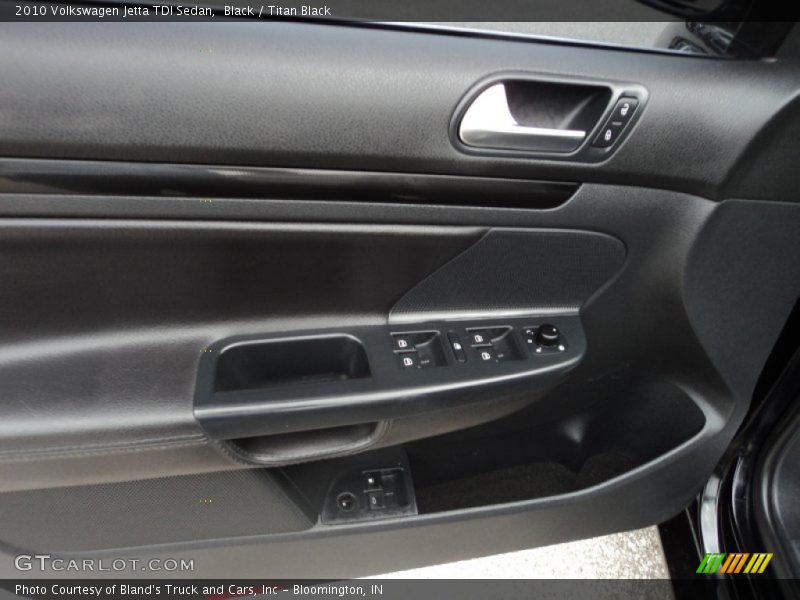 Black / Titan Black 2010 Volkswagen Jetta TDI Sedan