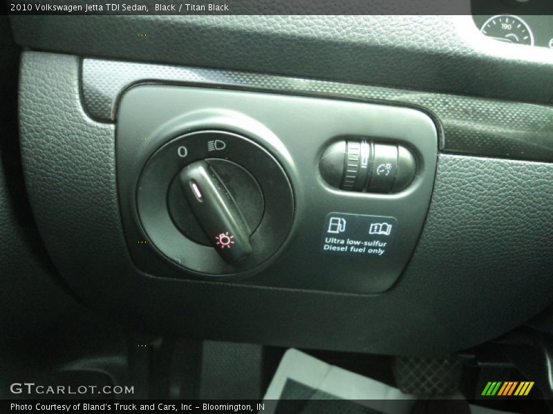 Black / Titan Black 2010 Volkswagen Jetta TDI Sedan