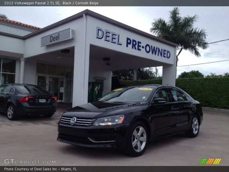 Black / Cornsilk Beige 2013 Volkswagen Passat 2.5L SE