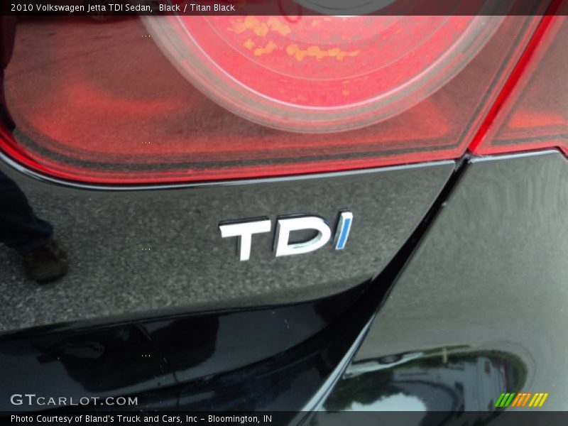 Black / Titan Black 2010 Volkswagen Jetta TDI Sedan