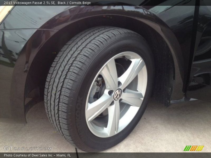 Black / Cornsilk Beige 2013 Volkswagen Passat 2.5L SE