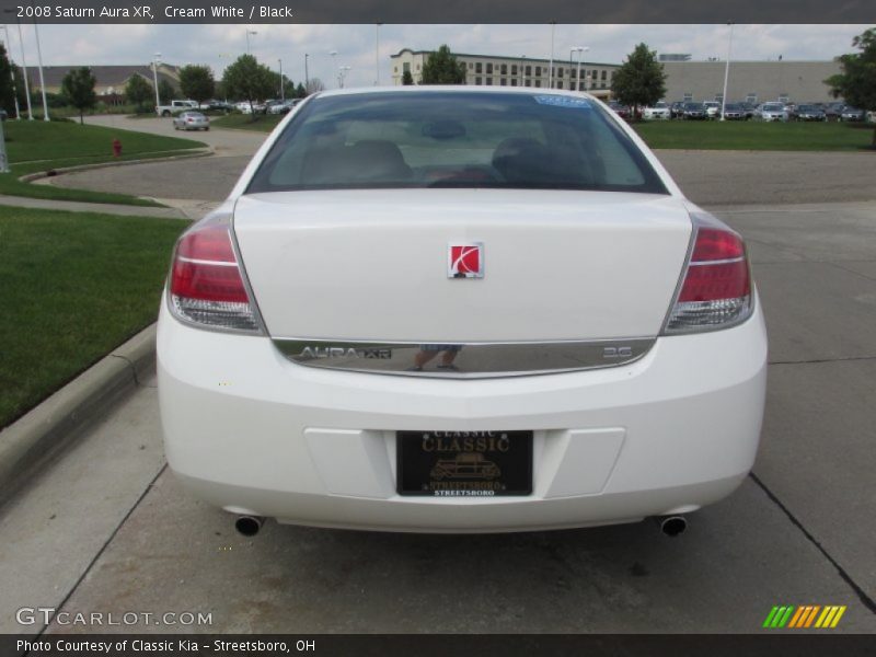 Cream White / Black 2008 Saturn Aura XR