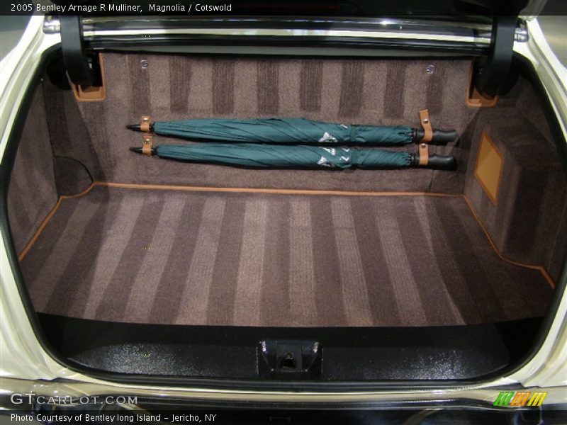 Magnolia / Cotswold 2005 Bentley Arnage R Mulliner