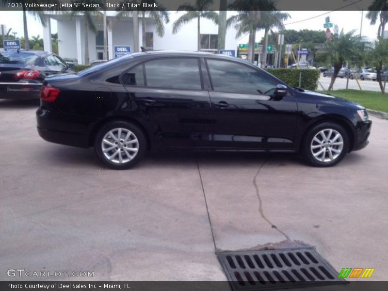 Black / Titan Black 2011 Volkswagen Jetta SE Sedan