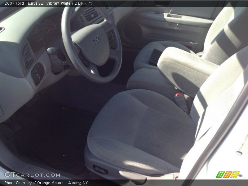 Vibrant White / Dark Flint 2007 Ford Taurus SE