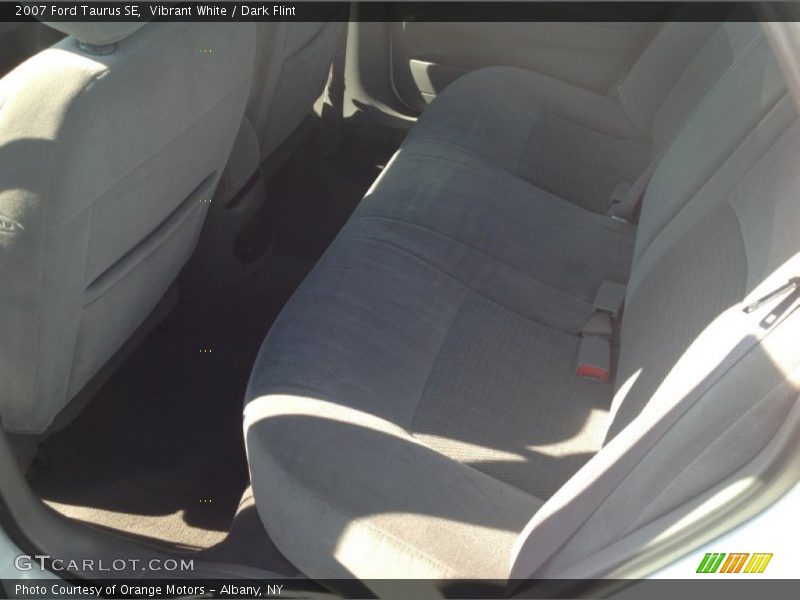 Vibrant White / Dark Flint 2007 Ford Taurus SE