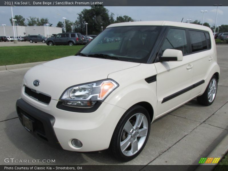 Dune Beige / Sand/Black Premium Leather 2011 Kia Soul !