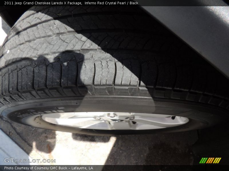 Inferno Red Crystal Pearl / Black 2011 Jeep Grand Cherokee Laredo X Package