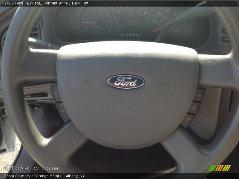Vibrant White / Dark Flint 2007 Ford Taurus SE