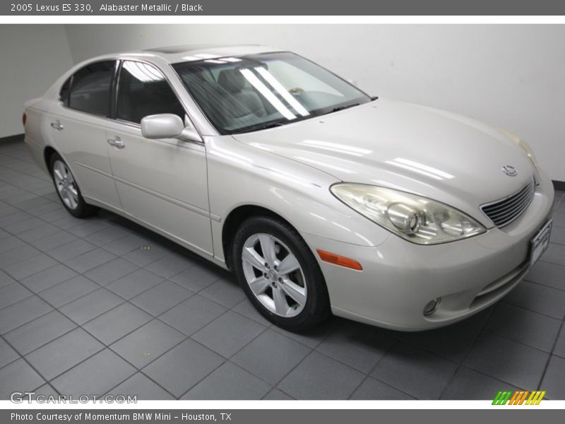 Front 3/4 View of 2005 ES 330