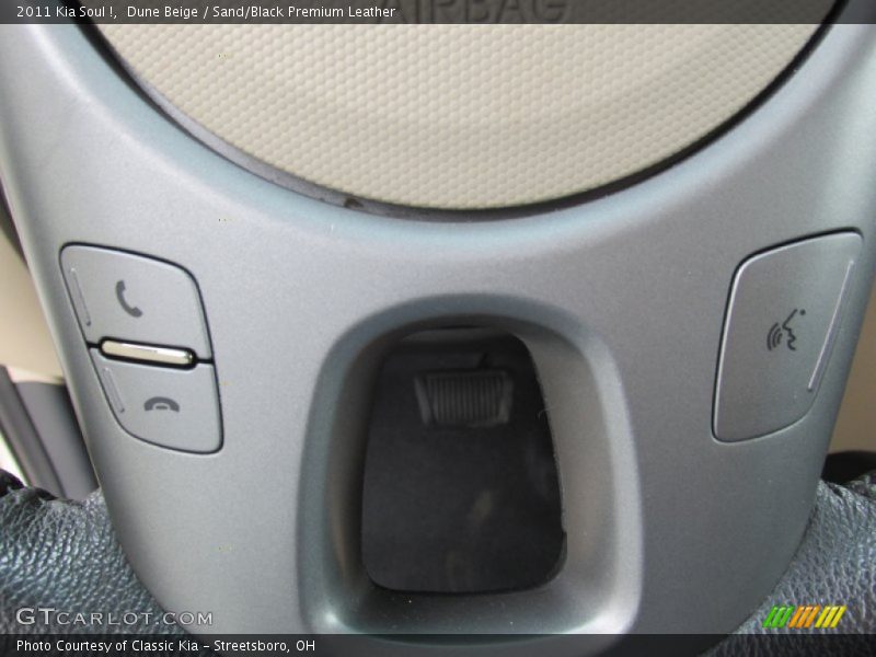 Dune Beige / Sand/Black Premium Leather 2011 Kia Soul !
