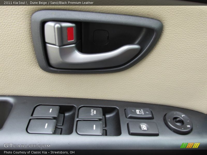 Dune Beige / Sand/Black Premium Leather 2011 Kia Soul !