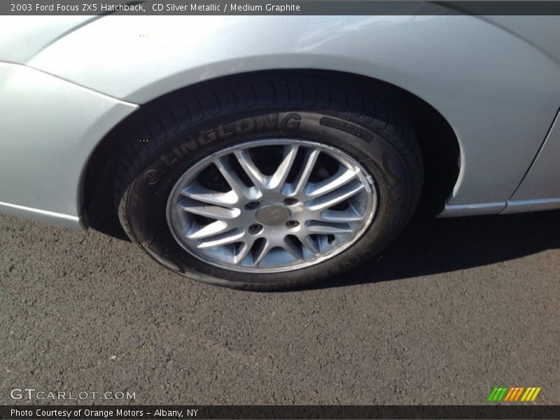 CD Silver Metallic / Medium Graphite 2003 Ford Focus ZX5 Hatchback