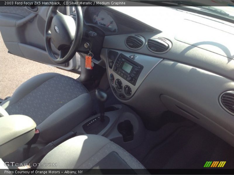 CD Silver Metallic / Medium Graphite 2003 Ford Focus ZX5 Hatchback