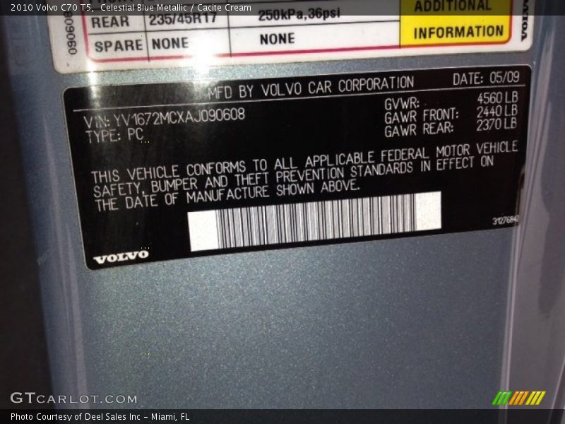 Celestial Blue Metallic / Cacite Cream 2010 Volvo C70 T5