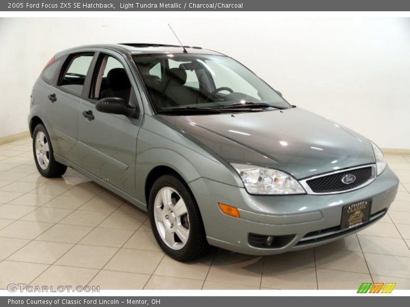 Light Tundra Metallic / Charcoal/Charcoal 2005 Ford Focus ZX5 SE Hatchback