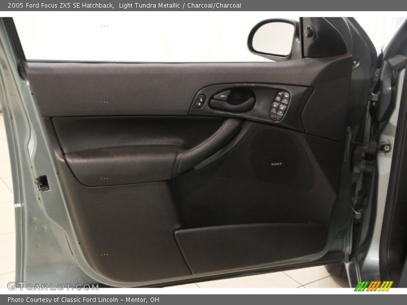 Light Tundra Metallic / Charcoal/Charcoal 2005 Ford Focus ZX5 SE Hatchback