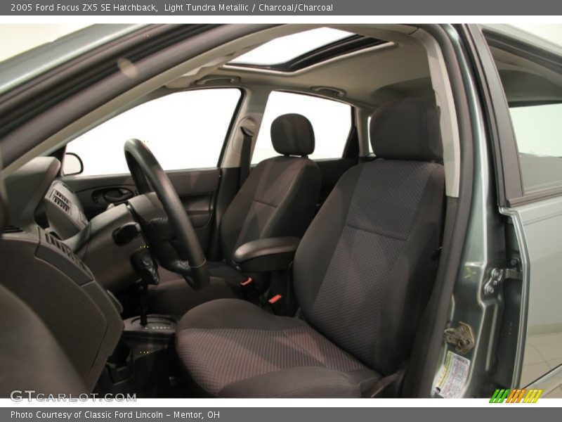 Light Tundra Metallic / Charcoal/Charcoal 2005 Ford Focus ZX5 SE Hatchback