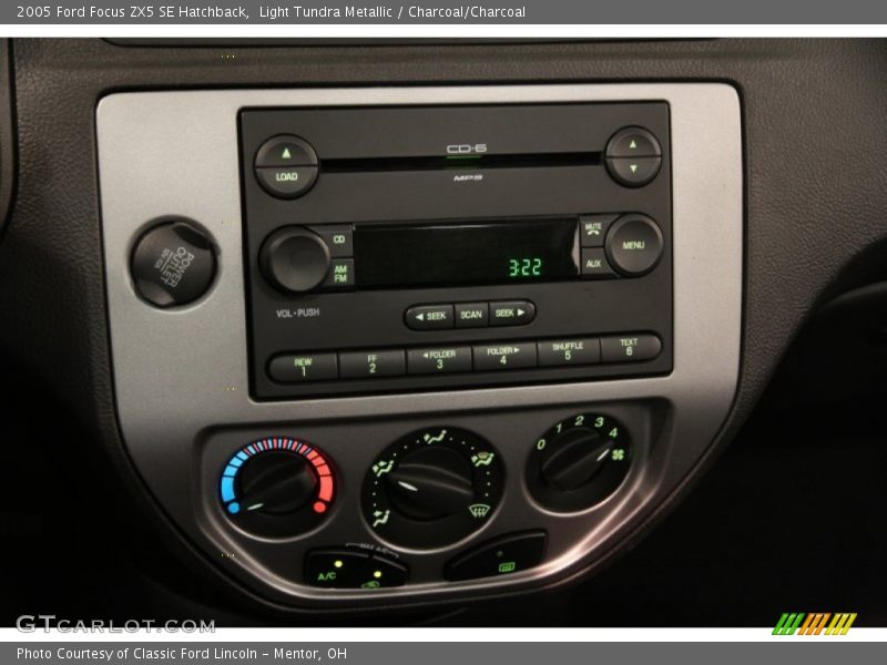 Light Tundra Metallic / Charcoal/Charcoal 2005 Ford Focus ZX5 SE Hatchback