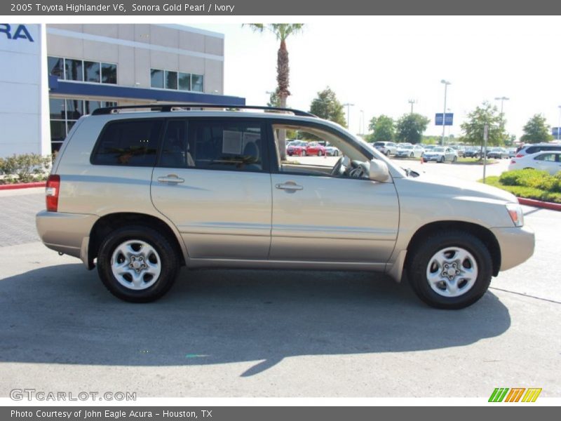 Sonora Gold Pearl / Ivory 2005 Toyota Highlander V6
