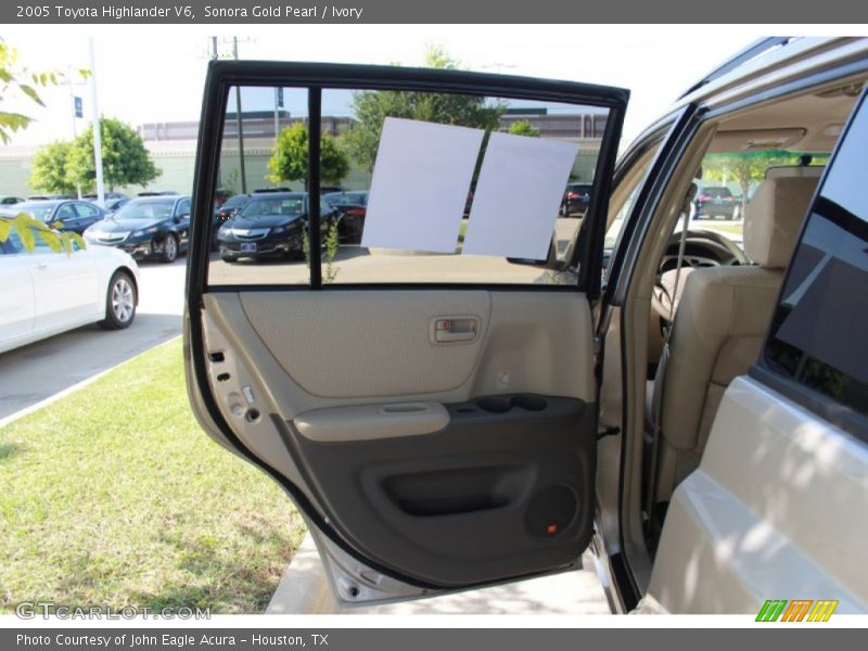 Sonora Gold Pearl / Ivory 2005 Toyota Highlander V6