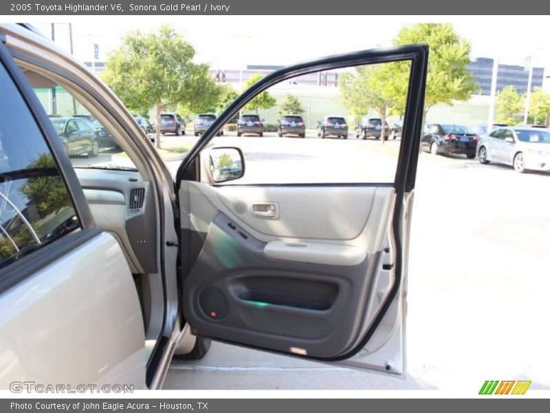 Sonora Gold Pearl / Ivory 2005 Toyota Highlander V6