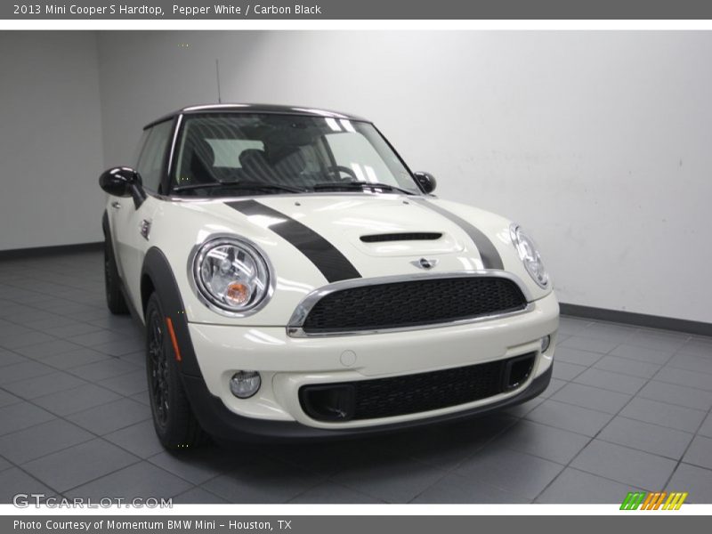 Pepper White / Carbon Black 2013 Mini Cooper S Hardtop