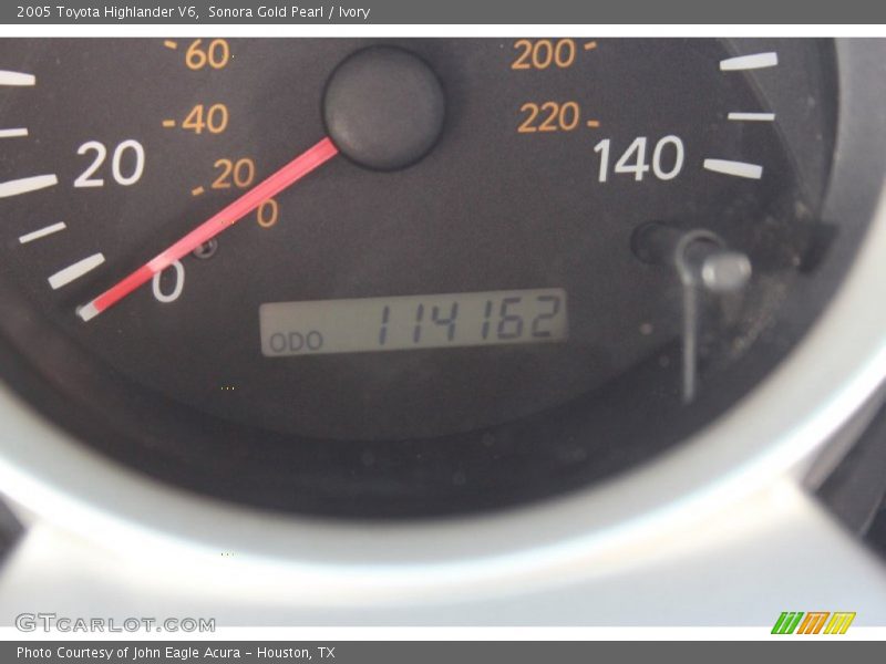 Sonora Gold Pearl / Ivory 2005 Toyota Highlander V6