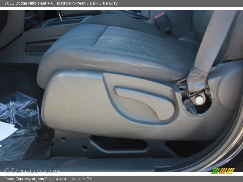 Blackberry Pearl / Dark Slate Gray 2011 Dodge Nitro Heat 4.0
