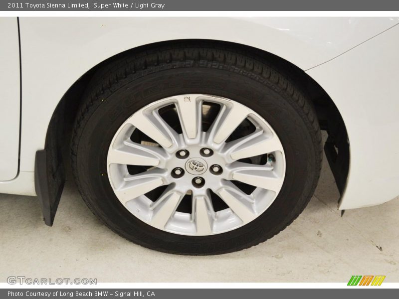 Super White / Light Gray 2011 Toyota Sienna Limited