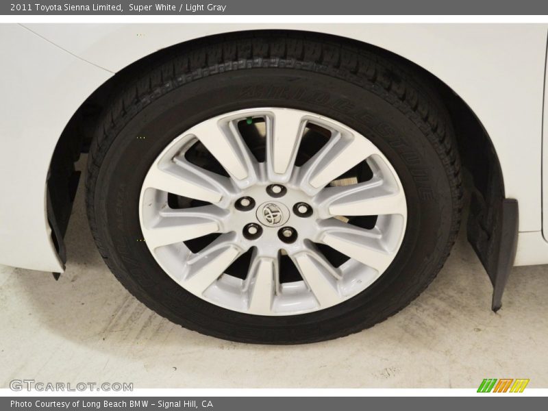 Super White / Light Gray 2011 Toyota Sienna Limited