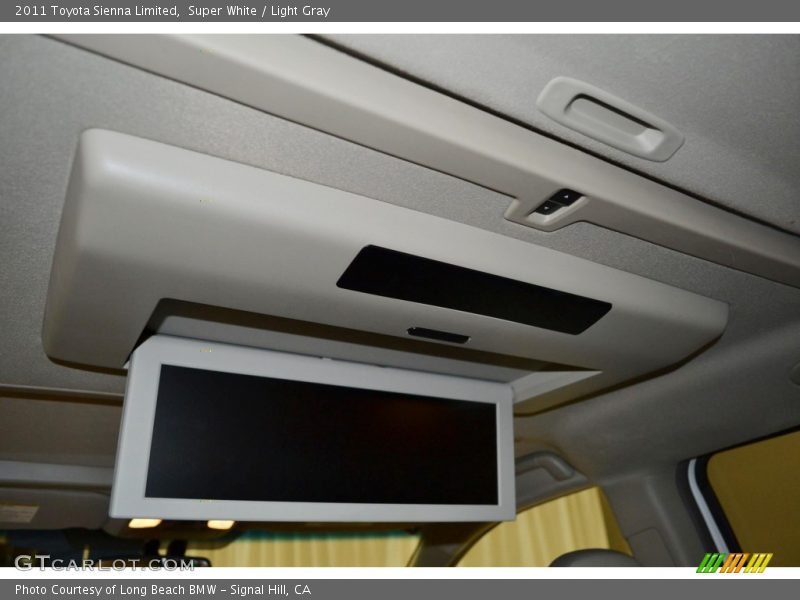 Super White / Light Gray 2011 Toyota Sienna Limited