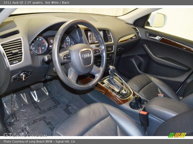 Ibis White / Black 2011 Audi Q5 2.0T quattro