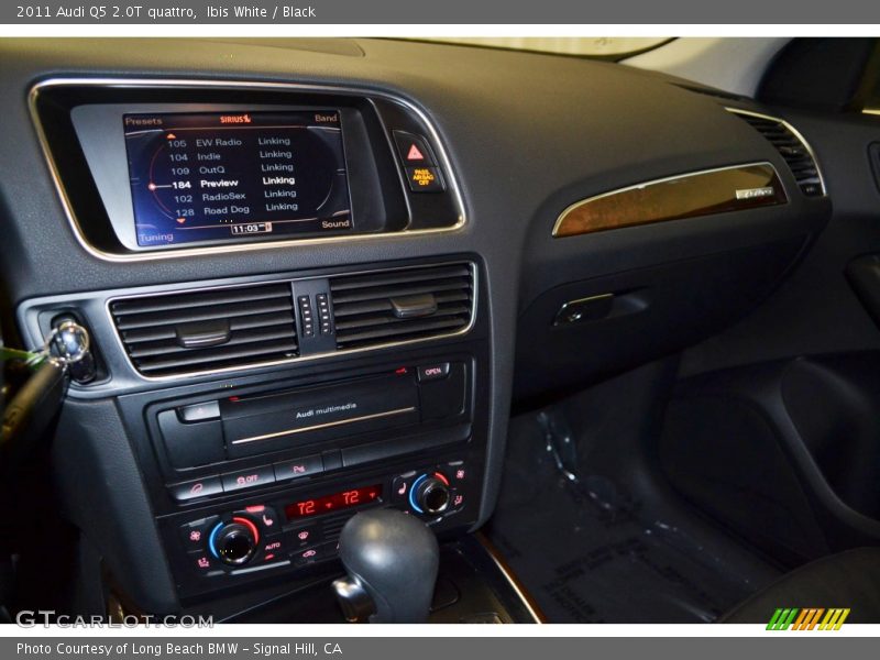 Ibis White / Black 2011 Audi Q5 2.0T quattro