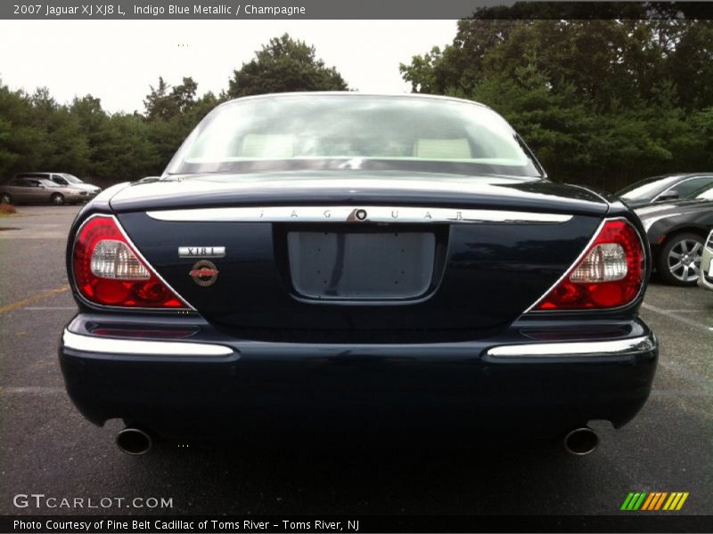 Indigo Blue Metallic / Champagne 2007 Jaguar XJ XJ8 L