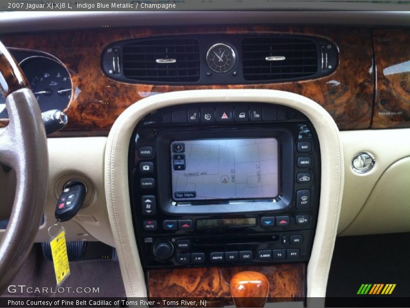 Controls of 2007 XJ XJ8 L