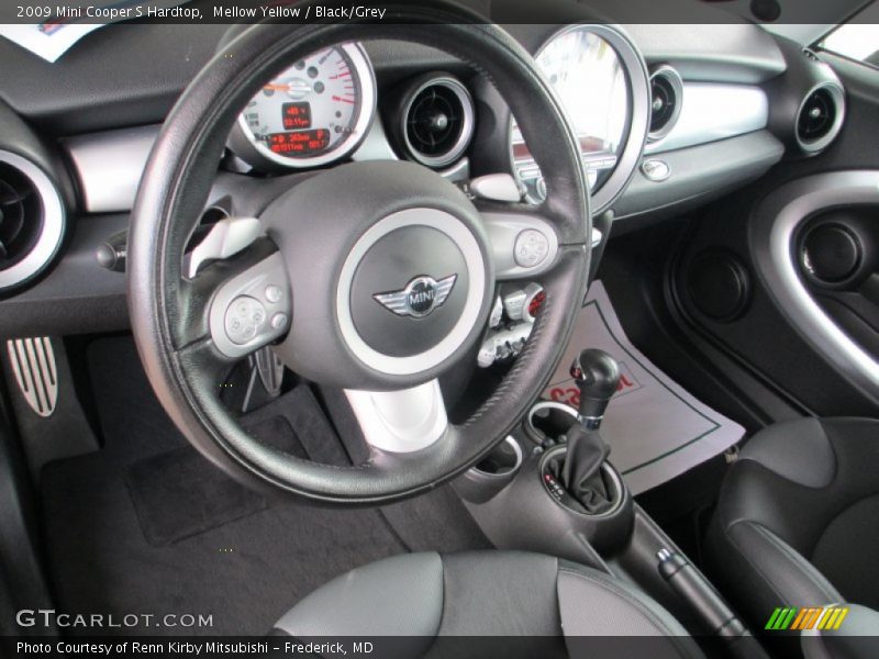 Mellow Yellow / Black/Grey 2009 Mini Cooper S Hardtop