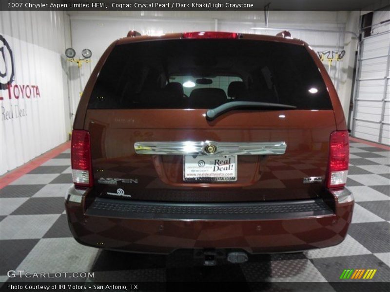 Cognac Crystal Pearl / Dark Khaki/Light Graystone 2007 Chrysler Aspen Limited HEMI