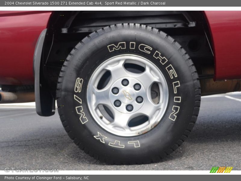 Sport Red Metallic / Dark Charcoal 2004 Chevrolet Silverado 1500 Z71 Extended Cab 4x4